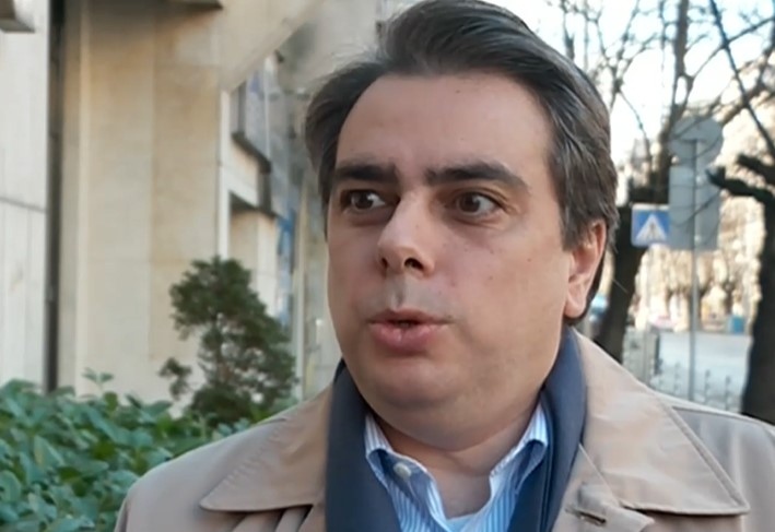 Бъдеще на батерии с които да се добива електричество и завод